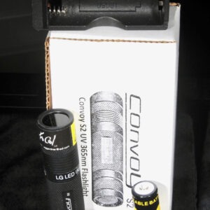 Longwave UV flashlight